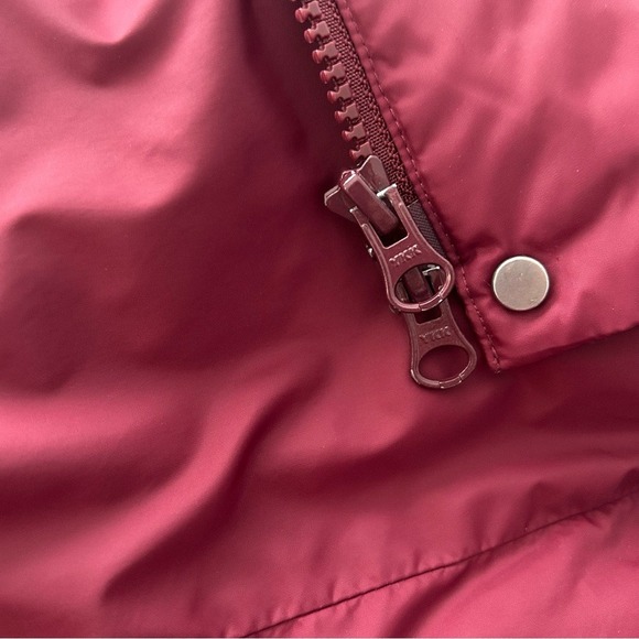 Eileen Fisher XS‎ goose down burgundy full zip nylon puffer vest - Picture 9 of 10